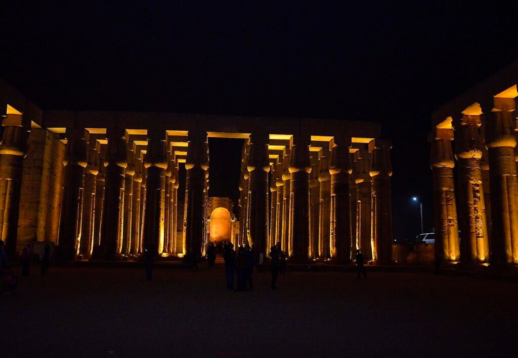 Son et lumière au temple de Karnak