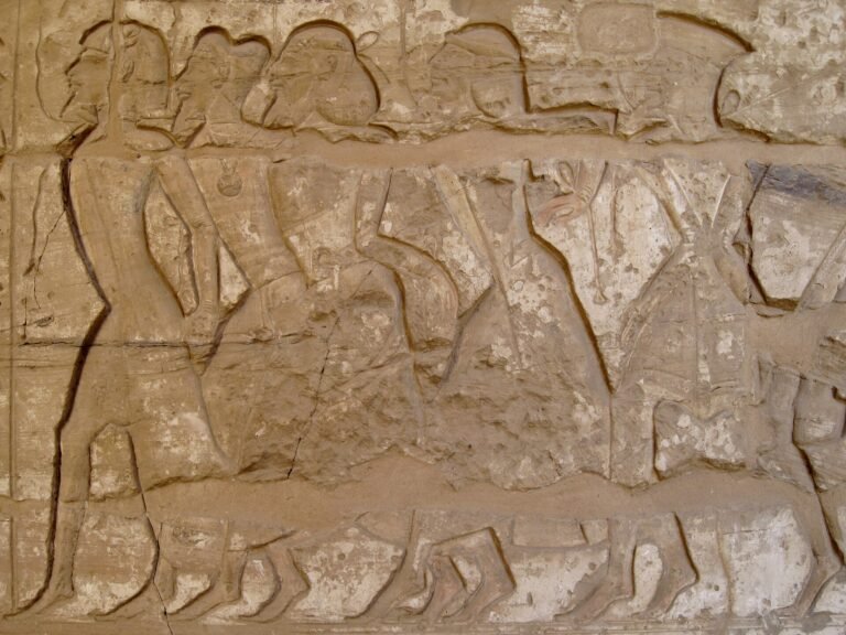Rive ouest — Vallée des Rois, vallée des Reines, Deir el-Médineh et Médinet Habou