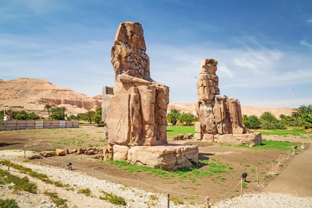 Rive ouest — Vallée des Rois, Hatshepsout, Médinet Habou et colosses de Memnon